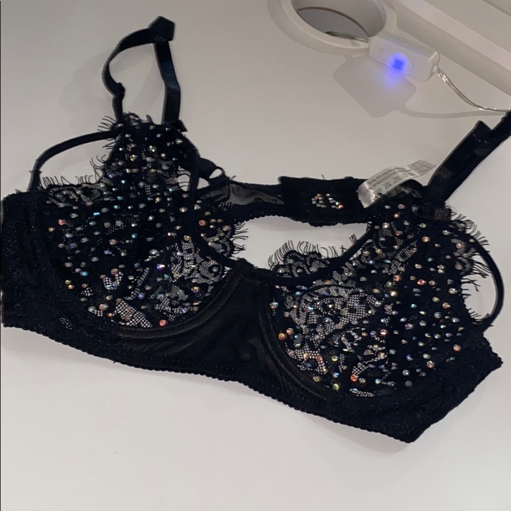 D budazzle cutom lace diamond top